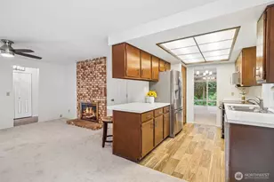 10403 NE 135th Pl, Kirkland, WA 98034 - Photo 8