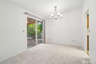 10403 NE 135th Pl, Kirkland, WA 98034 - Photo 14