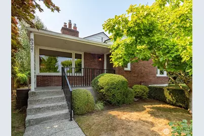 8327 24th Avenue NW, Seattle, WA 98117 - Photo 2