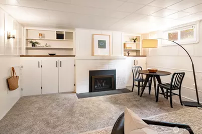 8327 24th Avenue NW, Seattle, WA 98117 - Photo 20