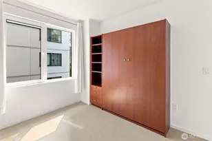 81 Clay St, Seattle, WA 98121 - Photo 16