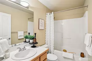 11875 SE 4th Pl, Bellevue, WA 98005 - Photo 20