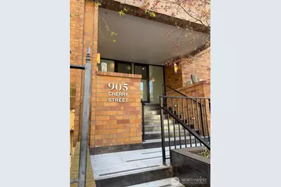 905 Cherry Street #306, Seattle, WA 98104 - Photo 2