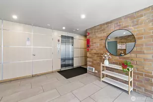 905 Cherry St, Seattle, WA 98104 - Photo 16
