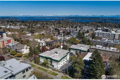 1818 18th Avenue #203, Seattle, WA 98122 - Photo 2