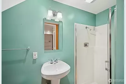 2620 Queen Anne Ave N, Seattle, WA 98109 - Photo 14