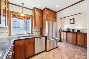 2620 Queen Anne Ave N, Seattle, WA 98109 - Photo 4