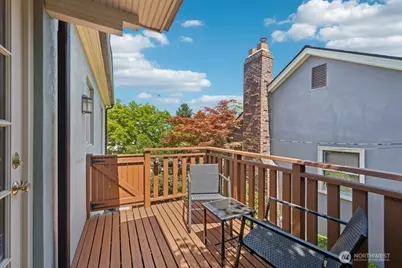 2620 Queen Anne Ave N, Seattle, WA 98109 - Photo 18