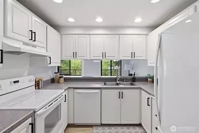 11615 127th Lane NE #A1, Kirkland, WA 98034 - Photo 18