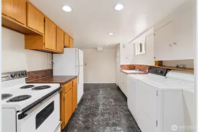 8361 30th Avenue NW, Seattle, WA 98117 - Photo 26