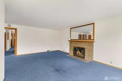 8361 30th Avenue NW, Seattle, WA 98117 - Photo 10