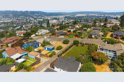 1315 S 7th St, Renton, WA 98057 - Photo 40