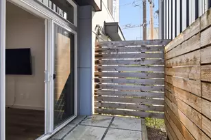 1801 20th Ave, Seattle, WA 98122 - Photo 20
