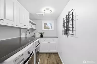 2406 E Helen St, Seattle, WA 98112 - Photo 24