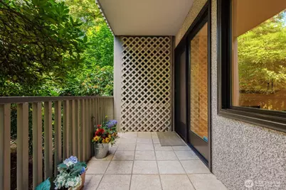 9901 NE 4th Street #1, Bellevue, WA 98004 - Photo 8