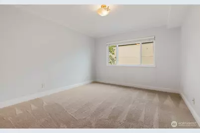 9901 NE 4th Street #1, Bellevue, WA 98004 - Photo 22