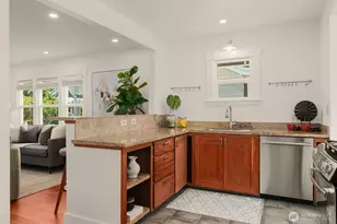 4037 52nd Ave SW, Seattle, WA 98116 - Photo 10