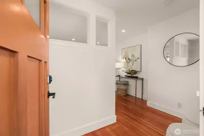 4037 52nd Avenue SW, Seattle, WA 98116 - Photo 4