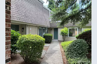 14309 NE 7th Place #1, Bellevue, WA 98007 - Photo 2