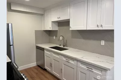 14309 NE 7th Place #1, Bellevue, WA 98007 - Photo 12