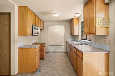 16521 92nd Avenue E, Puyallup, WA 98375 - Photo 10
