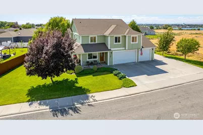 138 Scenic Drive NE, Moses Lake, WA 98837 - Photo 1