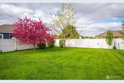 138 Scenic Drive NE, Moses Lake, WA 98837 - Photo 38