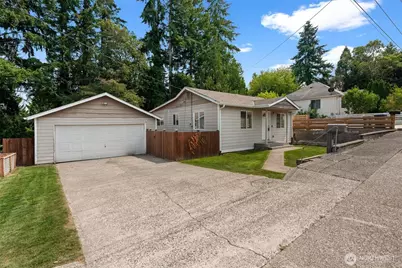610 Bertha Avenue, Bremerton, WA 98312 - Photo 2