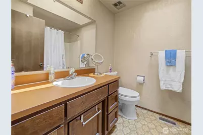 5310 W Tapps Drive E, Lake Tapps, WA 98391 - Photo 16