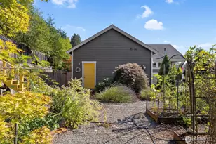20276 Hillsong Pl NE, Poulsbo, WA 98370 - Photo 28