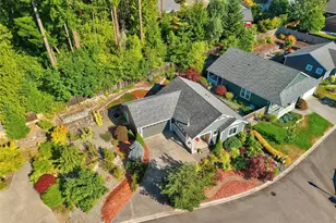 20276 Hillsong Pl NE, Poulsbo, WA 98370 - Photo 32