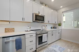 2150 N 147th St, Shoreline, WA 98133 - Photo 14