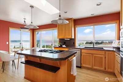 4633 Tanner View Drive, Clinton, WA 98236 - Photo 14