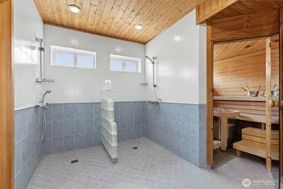 17102 NE 37th Place, Bellevue, WA 98008 - Photo 32
