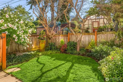 5615 Fauntleroy Way SW, Seattle, WA 98136 - Photo 10