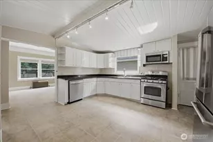 1532 5th Ave W, Seattle, WA 98119 - Photo 10