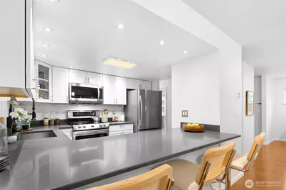 14651 NE 40th Street #F5, Bellevue, WA 98007 - Photo 12