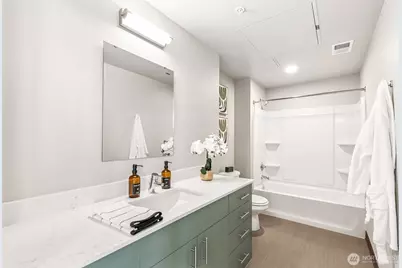 5819 Phinney Avenue N #305, Seattle, WA 98103 - Photo 8
