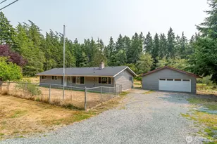 216 E Sleeper Rd, Oak Harbor, WA 98277 - Photo 1