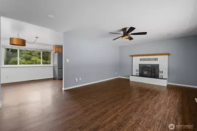 216 E Sleeper Road, Oak Harbor, WA 98277 - Photo 6
