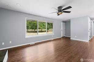 216 E Sleeper Rd, Oak Harbor, WA 98277 - Photo 4