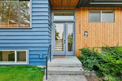 16303 Densmore Avenue N, Shoreline, WA 98133 - Photo 2
