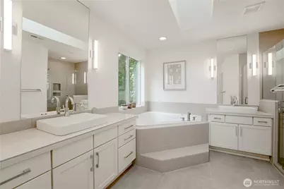 825 206th Avenue NE, Sammamish, WA 98074 - Photo 24