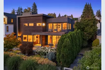 2524 30th Avenue W, Seattle, WA 98199 - Photo 1