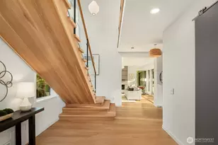 2524 30th Ave W, Seattle, WA 98199 - Photo 4