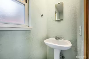 31550 39th Ave SW, Federal Way, WA 98023 - Photo 14