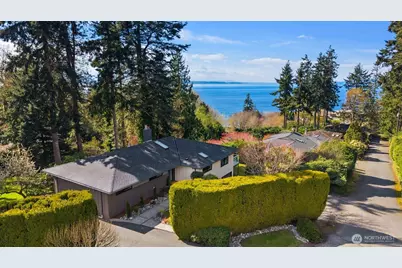 16858 76th Avenue W, Edmonds, WA 98026 - Photo 2