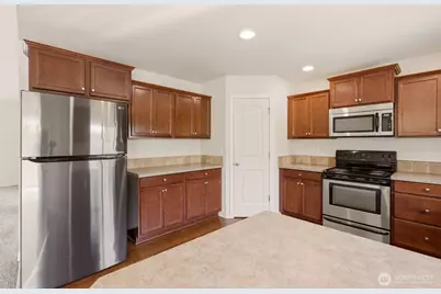 22217 Military Rd S, SeaTac, WA 98198 - Photo 6