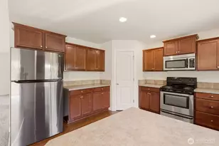 22217 Military Rd S, SeaTac, WA 98198 - Photo 6