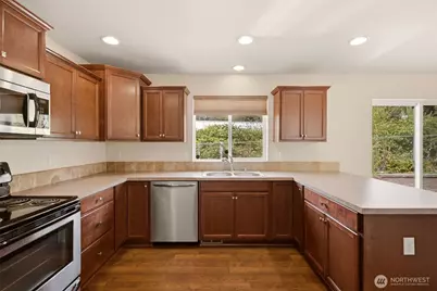 22217 Military Rd S, SeaTac, WA 98198 - Photo 4
